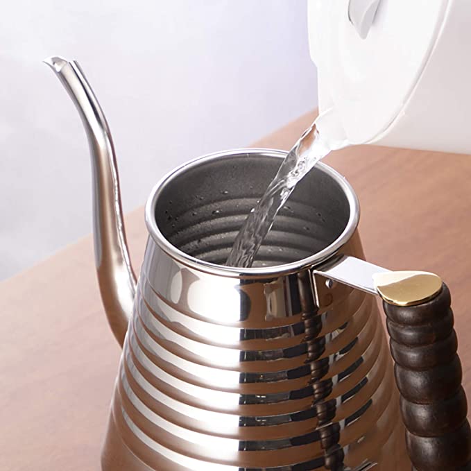 kalita stainless steel wave pot filled with water