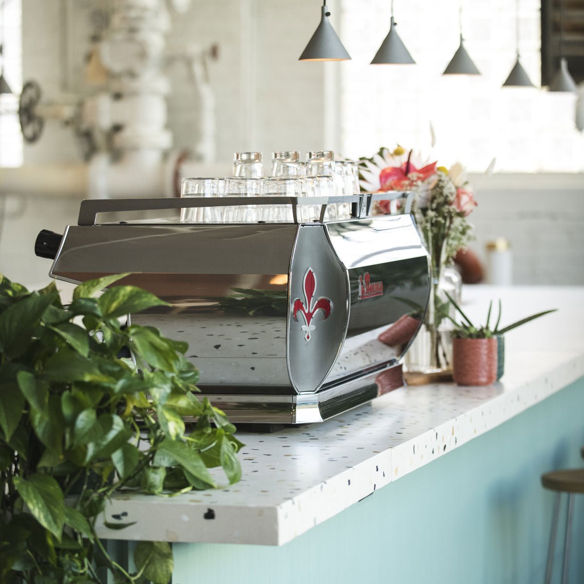コバ La Marzocco GB5 S 2 Group AV With Scales Espresso Machine